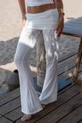 Pantalón Flare Blanco de Tiro Bajo